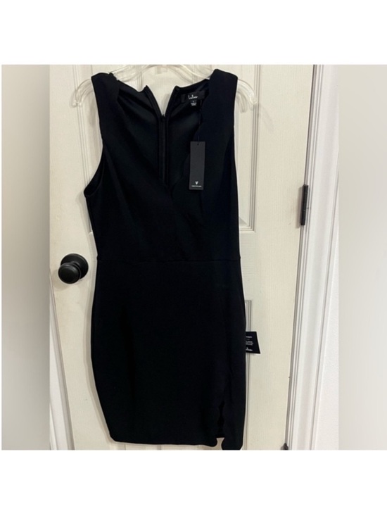 Little Black dress with small slit - Picture 5 of 7